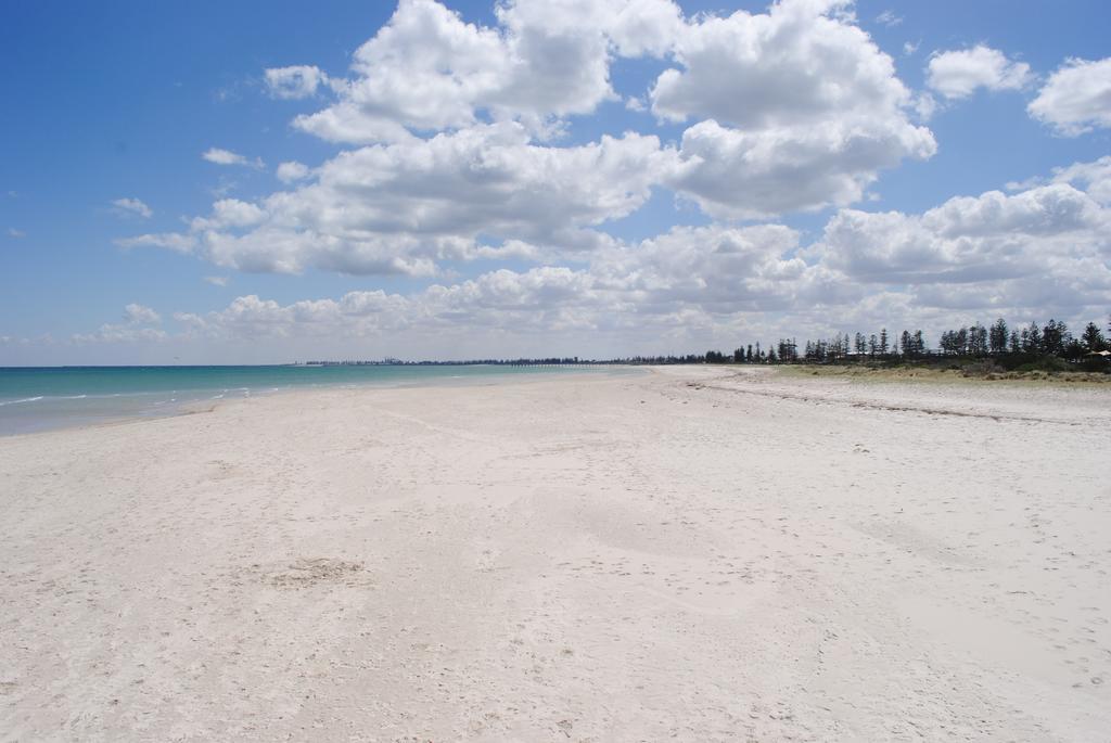 Port Adelaide Backpackers Hostel Ruang foto