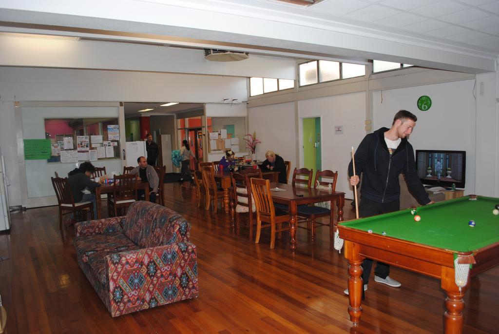 Port Adelaide Backpackers Hostel Ruang foto