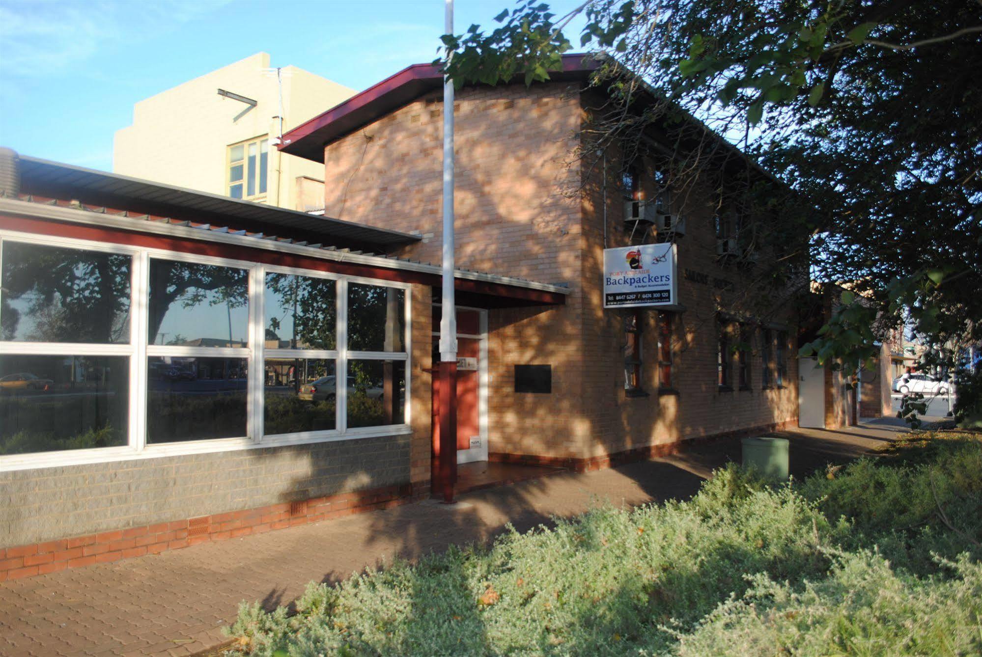 Port Adelaide Backpackers Hostel Bagian luar foto