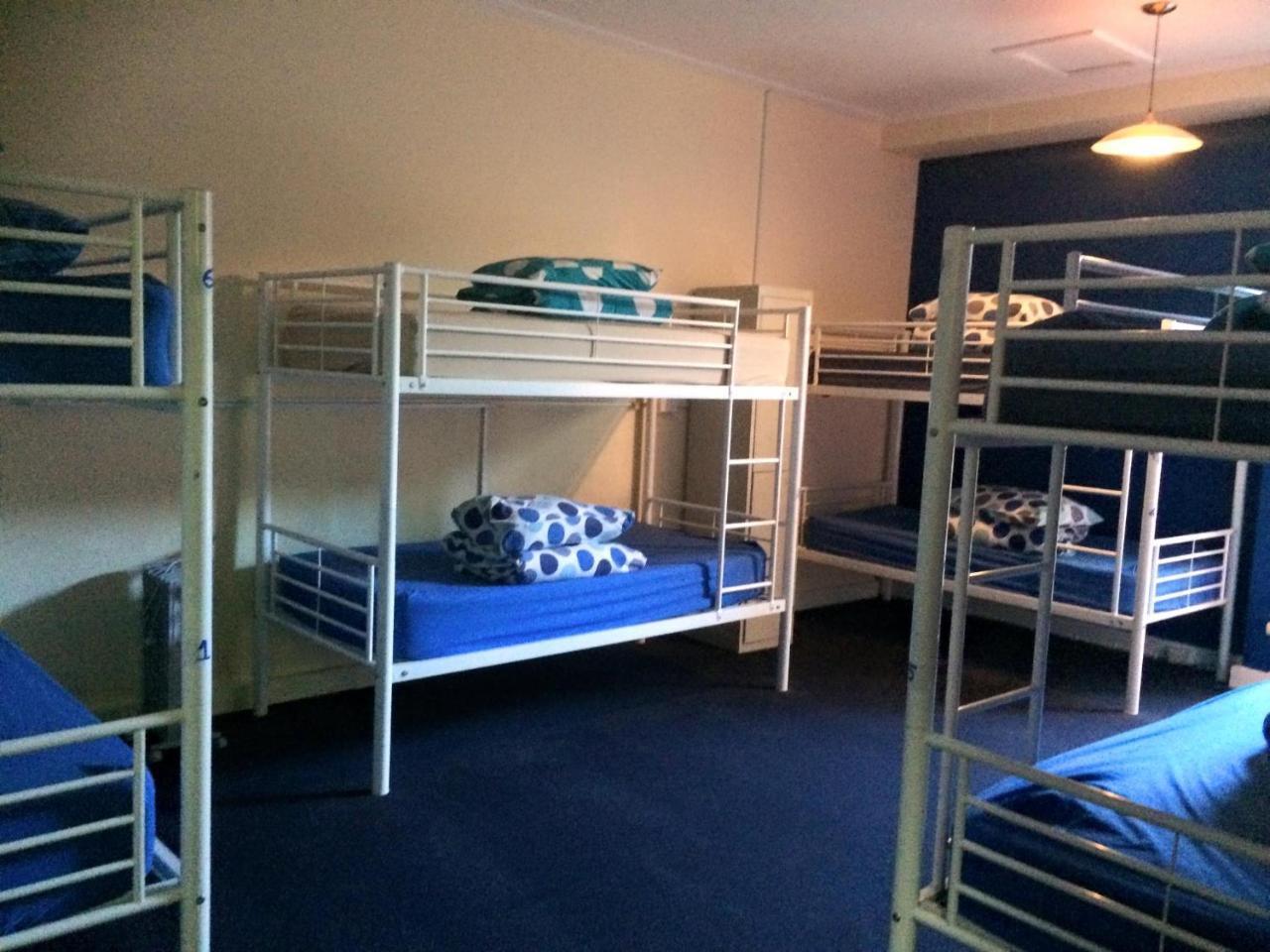 Port Adelaide Backpackers Hostel Bagian luar foto